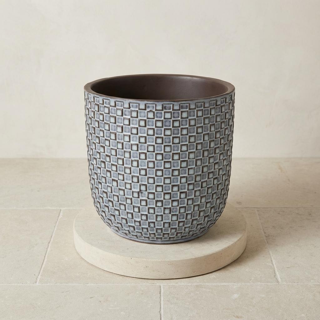 Mini plantenpot met reliëf, keramiek in blauw, Ø7 cm, gezonde plant