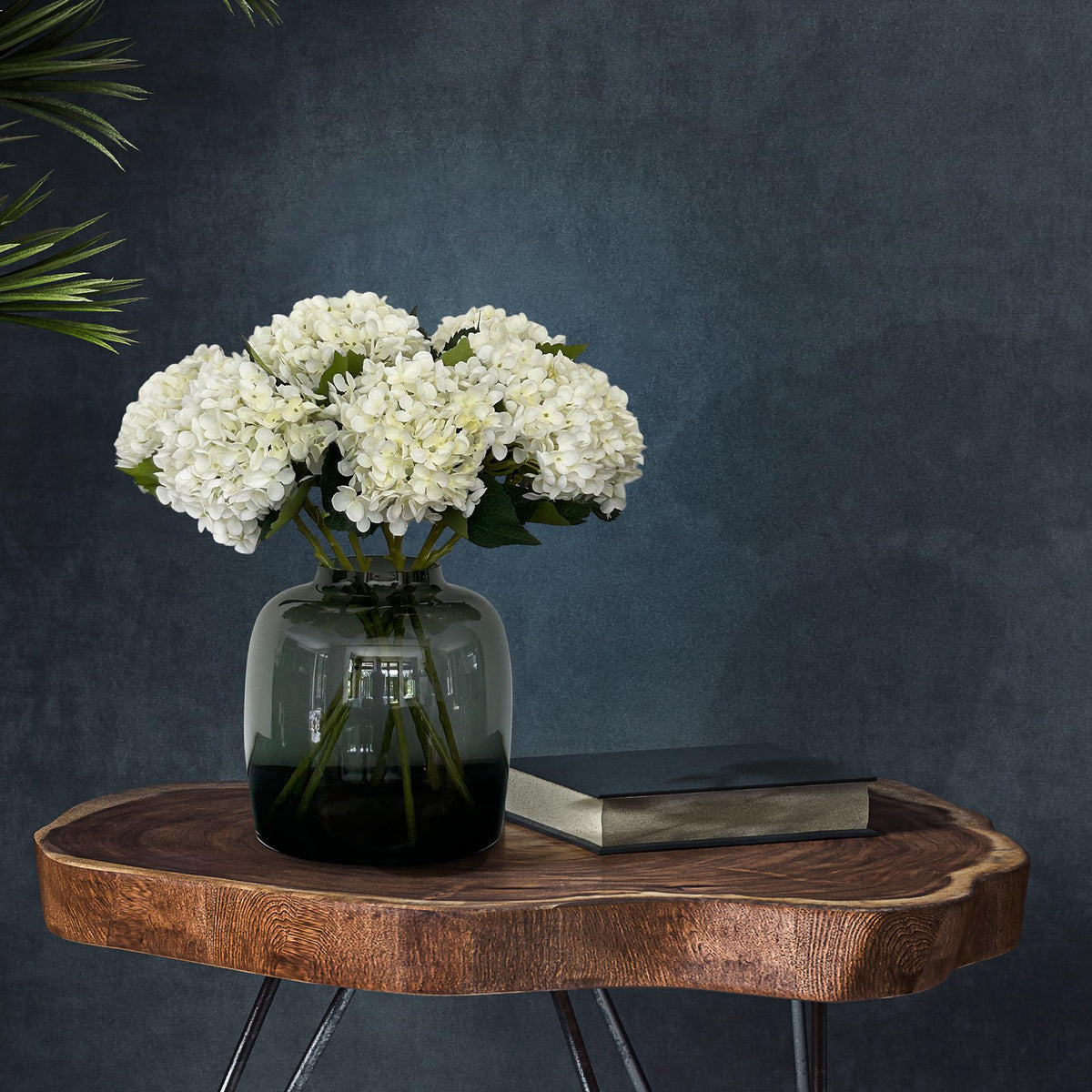 Kunstbloemen Solo - wit - hortensia - x 8, groene bladeren