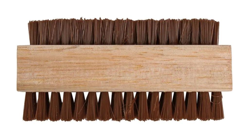 Nagelborstel van hout, dubbelzijdig voor na het tuinieren, plant in pot
