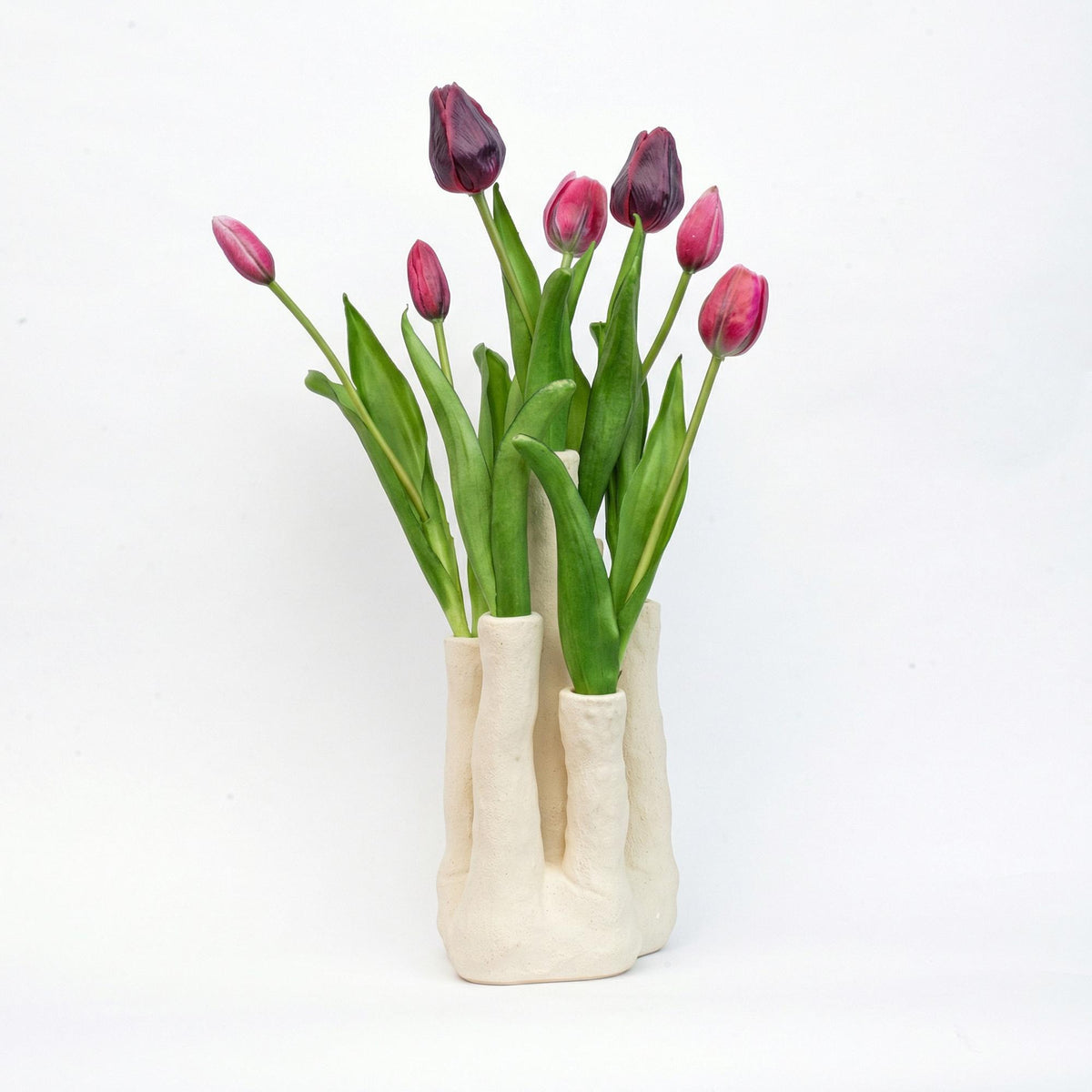 Tulip Touch kunsttulpen, 7 stelen met meertuitenvaas, kenmerkend blad