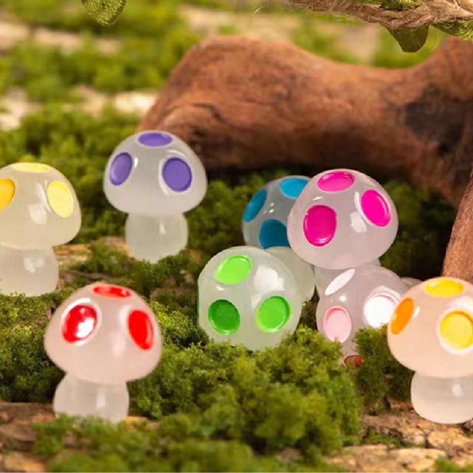 Glow in the dark - Mushrooms - Multi, plant in pot
