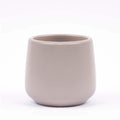 Pot Joey, keramiek in mat grijs, Ø7/8 cm, H7,5 cm, plant in pot