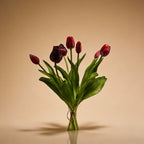 Kunsttulpen boeket Real Touch, diep rood, 42 cm, 7 stelen, detail van het blad
