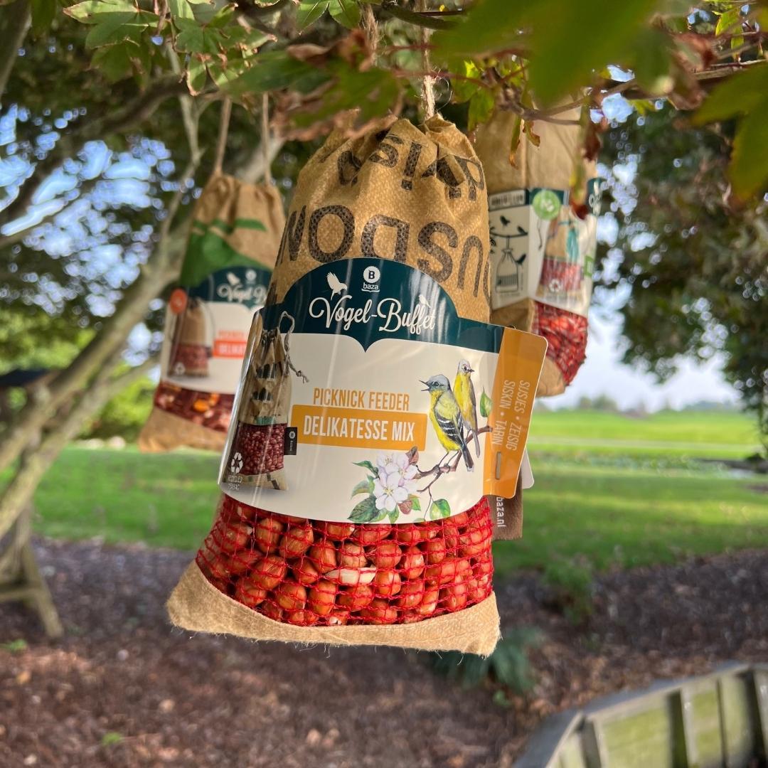 Detailfoto van Vogelbuffet | Vogelvoer Picknick mix Set van 4 | 4x 300gr